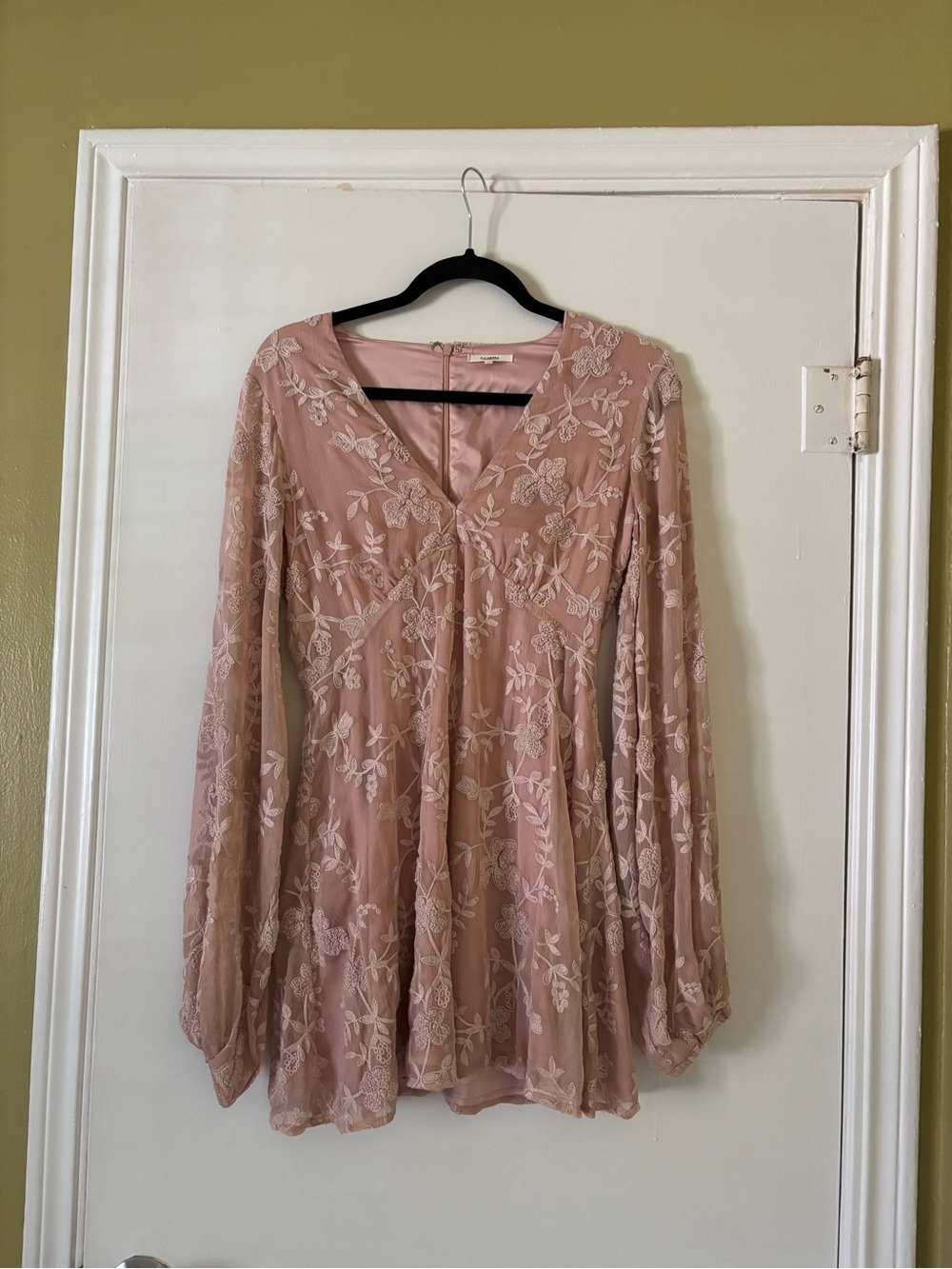 Tularosa Light Pink Mini Dress Floral Long Sleeve Size Small